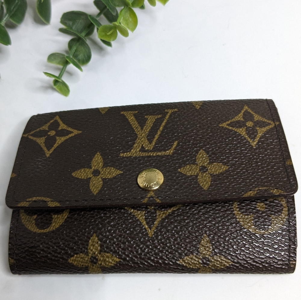Louis Vuitton unisex 6 key ring card holder